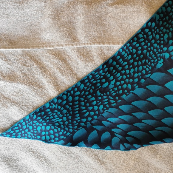 Halterneck Silk top - Picture 2 of 5